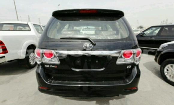 Comprar Novo Toyota Fortuner Preto Carro em Luanda em Luanda Province Comprar Novo Toyota Fortuner Preto Carro em Luanda em Luanda Province