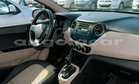 Acheter Occasion Voiture Hyundai i10 Rouge à Luanda, Province de Luanda Acheter Occasion Voiture Hyundai i10 Rouge à Luanda, Province de Luanda