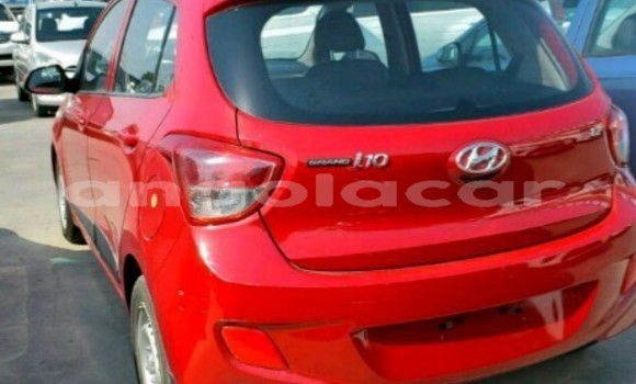 Acheter Occasion Voiture Hyundai i10 Rouge à Luanda, Province de Luanda Acheter Occasion Voiture Hyundai i10 Rouge à Luanda, Province de Luanda