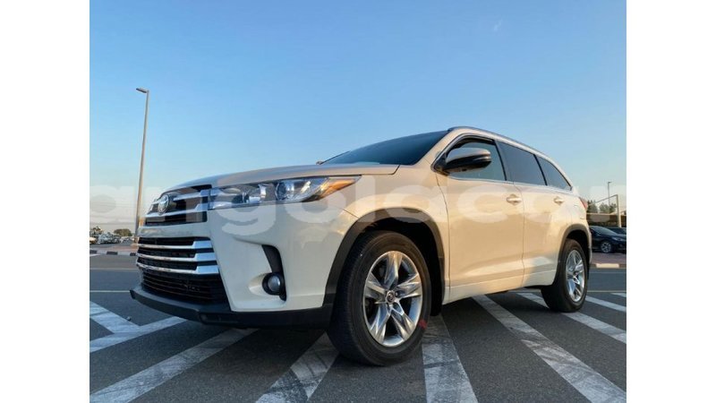 Big with watermark toyota highlander bengo province import dubai 6339