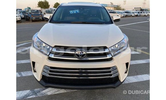 Comprar Importar Toyota Highlander Branco Carro em Import - Dubai em Bengo Province Comprar Importar Toyota Highlander Branco Carro em Import - Dubai em Bengo Province
