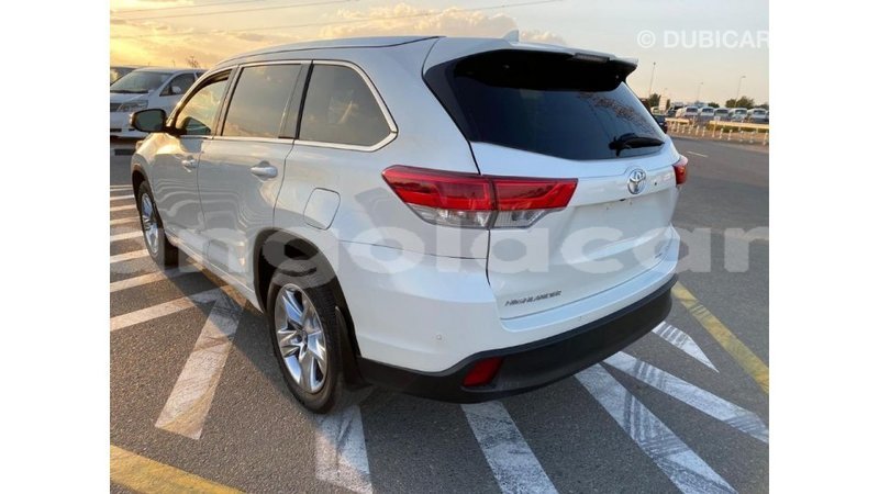 Big with watermark toyota highlander bengo province import dubai 6339