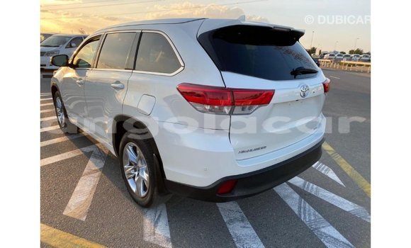 Comprar Importar Toyota Highlander Branco Carro em Import - Dubai em Bengo Province Comprar Importar Toyota Highlander Branco Carro em Import - Dubai em Bengo Province