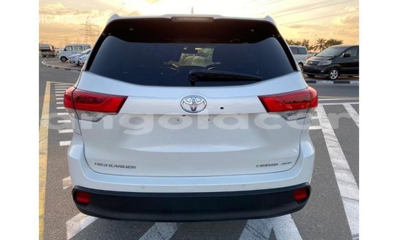Comprar Importar Toyota Highlander Branco Carro em Import - Dubai em Bengo Province Comprar Importar Toyota Highlander Branco Carro em Import - Dubai em Bengo Province