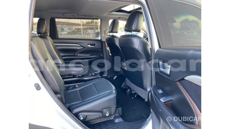 Big with watermark toyota highlander bengo province import dubai 6339