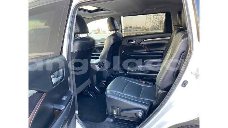 Big with watermark toyota highlander bengo province import dubai 6339