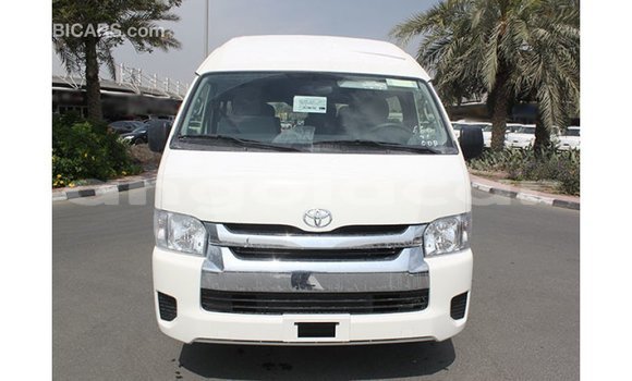 Acheter Import Voiture Toyota Hiace Blanc à Import - Dubai, Province de Bengo Acheter Import Voiture Toyota Hiace Blanc à Import - Dubai, Province de Bengo