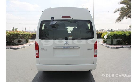Acheter Import Voiture Toyota Hiace Blanc à Import - Dubai, Province de Bengo Acheter Import Voiture Toyota Hiace Blanc à Import - Dubai, Province de Bengo