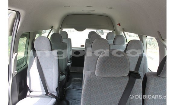 Acheter Import Voiture Toyota Hiace Blanc à Import - Dubai, Province de Bengo Acheter Import Voiture Toyota Hiace Blanc à Import - Dubai, Province de Bengo