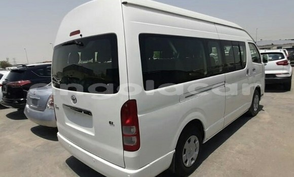 Comprar Usado Toyota Hiace Branco Carro em Luanda em Luanda Province Comprar Usado Toyota Hiace Branco Carro em Luanda em Luanda Province