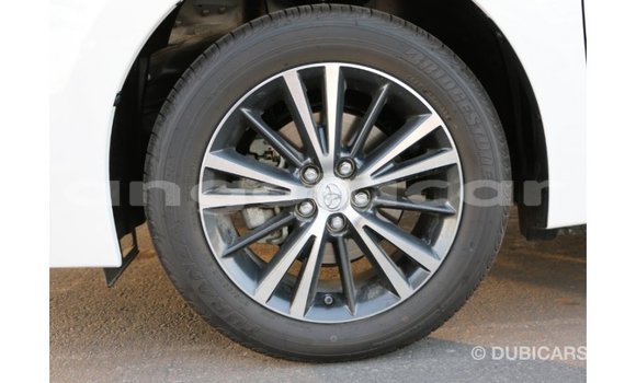 Acheter Import Voiture Toyota Corolla Blanc à Import - Dubai, Province de Bengo Acheter Import Voiture Toyota Corolla Blanc à Import - Dubai, Province de Bengo