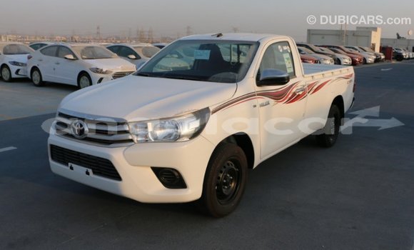 Acheter Import Voiture Toyota Hilux Blanc à Import - Dubai, Province de Bengo Acheter Import Voiture Toyota Hilux Blanc à Import - Dubai, Province de Bengo