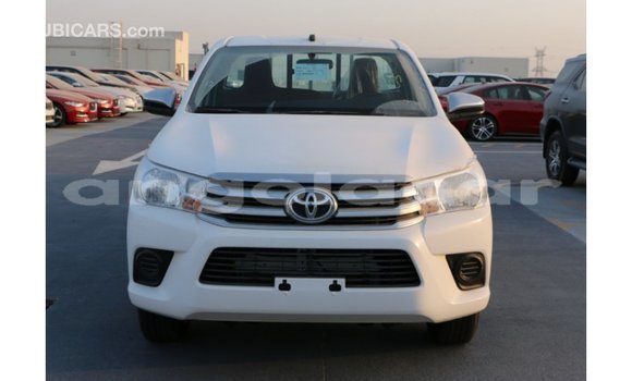 Acheter Import Voiture Toyota Hilux Blanc à Import - Dubai, Province de Bengo Acheter Import Voiture Toyota Hilux Blanc à Import - Dubai, Province de Bengo