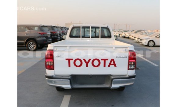 Acheter Import Voiture Toyota Hilux Blanc à Import - Dubai, Province de Bengo Acheter Import Voiture Toyota Hilux Blanc à Import - Dubai, Province de Bengo