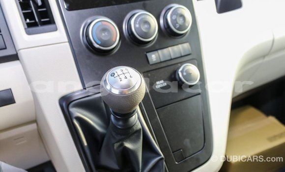 Buy Import Toyota Hiace White Car in Import - Dubai in Bengo Province Buy Import Toyota Hiace White Car in Import - Dubai in Bengo Province
