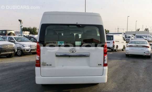 Buy Import Toyota Hiace White Car in Import - Dubai in Bengo Province Buy Import Toyota Hiace White Car in Import - Dubai in Bengo Province