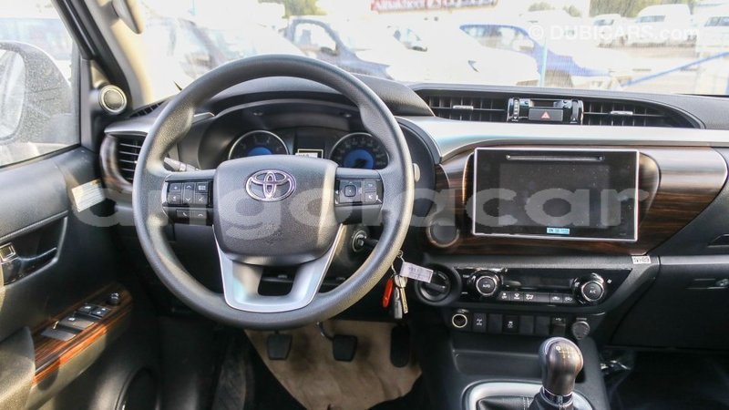 Big with watermark toyota hilux bengo province import dubai 6376