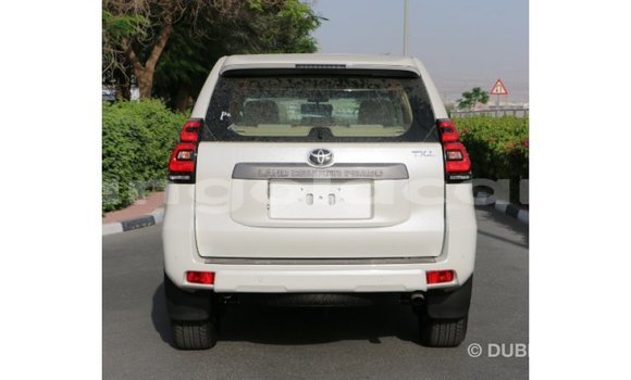 Acheter Import Voiture Toyota Prado Blanc à Import - Dubai, Province de Bengo Acheter Import Voiture Toyota Prado Blanc à Import - Dubai, Province de Bengo