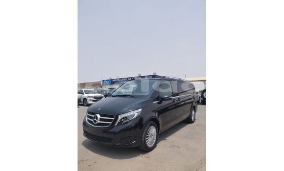 Buy Import Mercedes-Benz 250 Black Car in Import - Dubai in Bengo Province Buy Import Mercedes-Benz 250 Black Car in Import - Dubai in Bengo Province