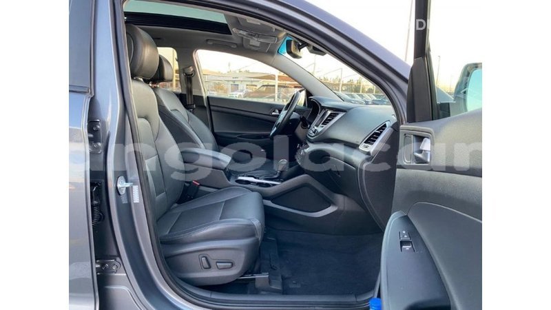 Big with watermark hyundai tucson bengo province import dubai 6384