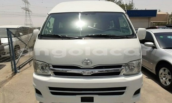 Buy Used Toyota Hiace White Car in Luanda in Luanda Province Buy Used Toyota Hiace White Car in Luanda in Luanda Province