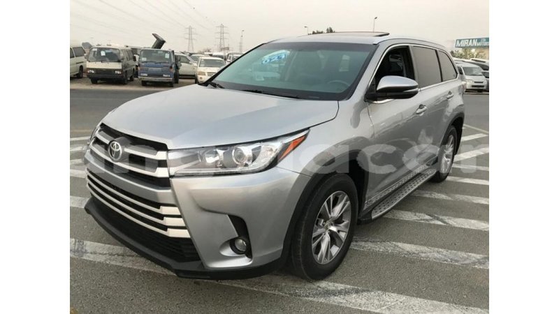 Big with watermark toyota highlander bengo province import dubai 6394