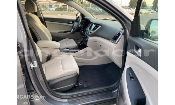 Comprar Importar Hyundai Tucson Branco Carro em Import - Dubai em Bengo Province Comprar Importar Hyundai Tucson Branco Carro em Import - Dubai em Bengo Province