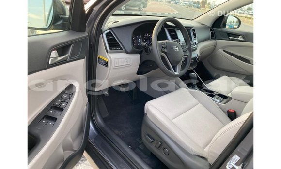 Comprar Importar Hyundai Tucson Branco Carro em Import - Dubai em Bengo Province Comprar Importar Hyundai Tucson Branco Carro em Import - Dubai em Bengo Province