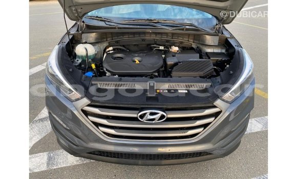 Comprar Importar Hyundai Tucson Branco Carro em Import - Dubai em Bengo Province Comprar Importar Hyundai Tucson Branco Carro em Import - Dubai em Bengo Province