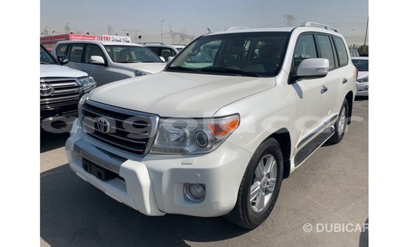Buy Import Toyota Land Cruiser White Car in Import - Dubai in Bengo Province Buy Import Toyota Land Cruiser White Car in Import - Dubai in Bengo Province