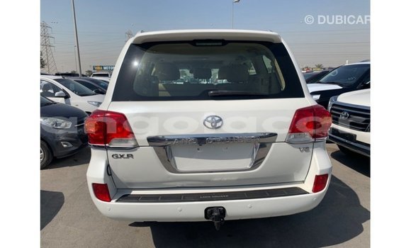 Buy Import Toyota Land Cruiser White Car in Import - Dubai in Bengo Province Buy Import Toyota Land Cruiser White Car in Import - Dubai in Bengo Province