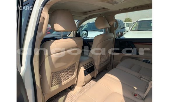 Buy Import Toyota Land Cruiser White Car in Import - Dubai in Bengo Province Buy Import Toyota Land Cruiser White Car in Import - Dubai in Bengo Province