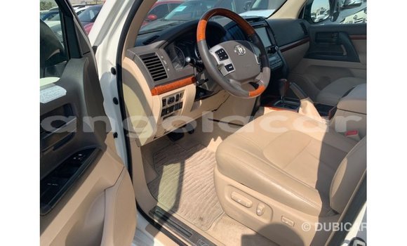 Buy Import Toyota Land Cruiser White Car in Import - Dubai in Bengo Province Buy Import Toyota Land Cruiser White Car in Import - Dubai in Bengo Province