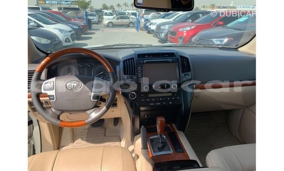 Buy Import Toyota Land Cruiser White Car in Import - Dubai in Bengo Province Buy Import Toyota Land Cruiser White Car in Import - Dubai in Bengo Province