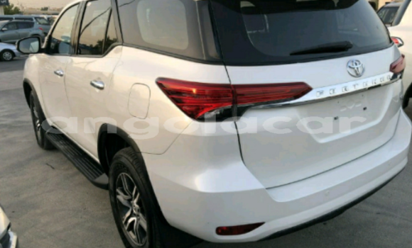 Comprar Usado Toyota Fortuner Branco Carro em Luanda em Luanda Province Comprar Usado Toyota Fortuner Branco Carro em Luanda em Luanda Province