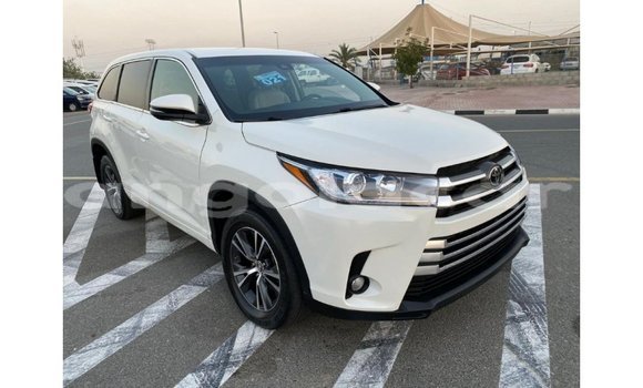 Comprar Importar Toyota Highlander Branco Carro em Import - Dubai em Bengo Province Comprar Importar Toyota Highlander Branco Carro em Import - Dubai em Bengo Province
