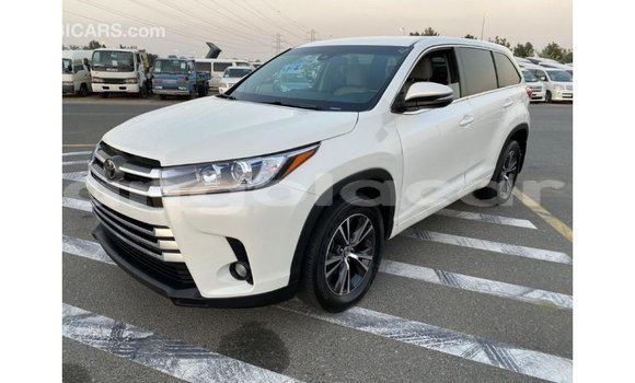 Comprar Importar Toyota Highlander Branco Carro em Import - Dubai em Bengo Province Comprar Importar Toyota Highlander Branco Carro em Import - Dubai em Bengo Province