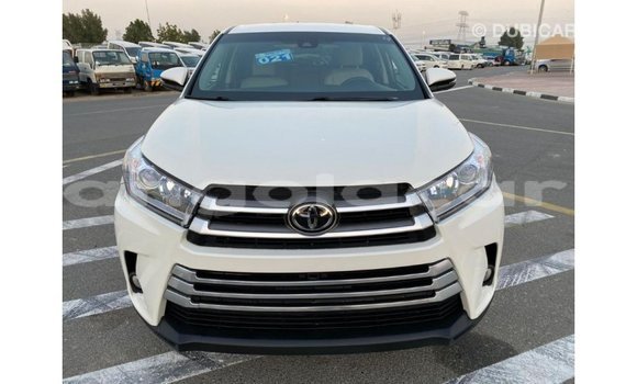 Comprar Importar Toyota Highlander Branco Carro em Import - Dubai em Bengo Province Comprar Importar Toyota Highlander Branco Carro em Import - Dubai em Bengo Province