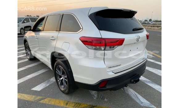 Comprar Importar Toyota Highlander Branco Carro em Import - Dubai em Bengo Province Comprar Importar Toyota Highlander Branco Carro em Import - Dubai em Bengo Province