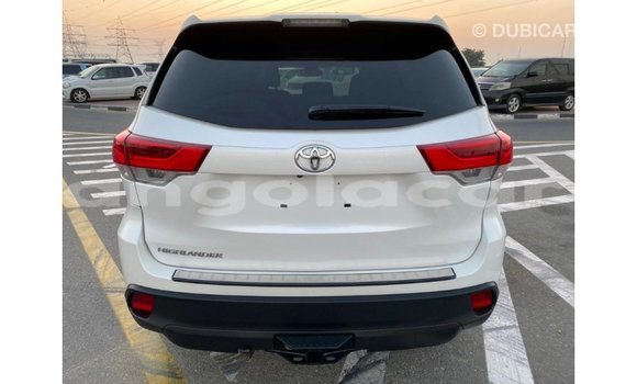 Comprar Importar Toyota Highlander Branco Carro em Import - Dubai em Bengo Province Comprar Importar Toyota Highlander Branco Carro em Import - Dubai em Bengo Province