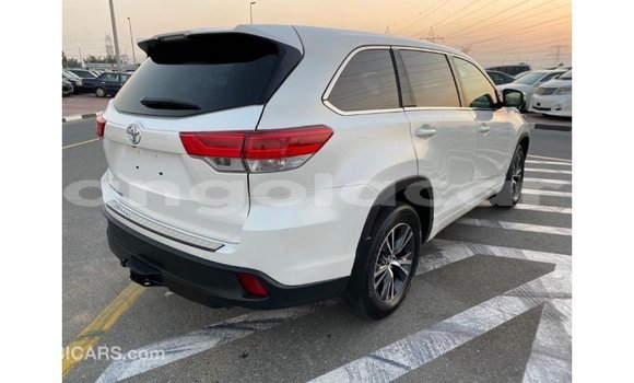Comprar Importar Toyota Highlander Branco Carro em Import - Dubai em Bengo Province Comprar Importar Toyota Highlander Branco Carro em Import - Dubai em Bengo Province