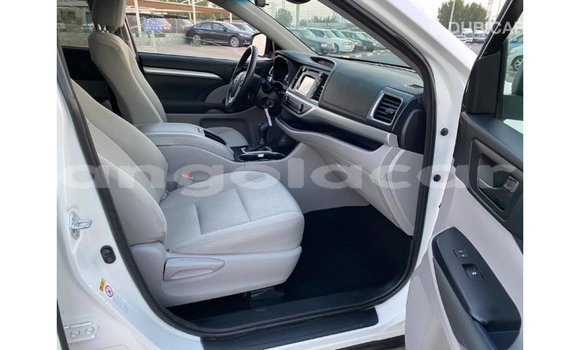 Comprar Importar Toyota Highlander Branco Carro em Import - Dubai em Bengo Province Comprar Importar Toyota Highlander Branco Carro em Import - Dubai em Bengo Province