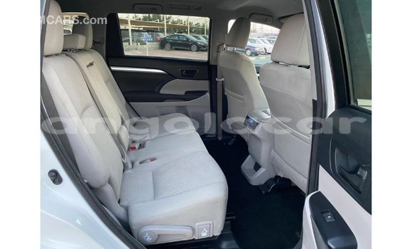 Comprar Importar Toyota Highlander Branco Carro em Import - Dubai em Bengo Province Comprar Importar Toyota Highlander Branco Carro em Import - Dubai em Bengo Province