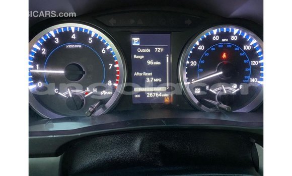 Comprar Importar Toyota Highlander Branco Carro em Import - Dubai em Bengo Province Comprar Importar Toyota Highlander Branco Carro em Import - Dubai em Bengo Province