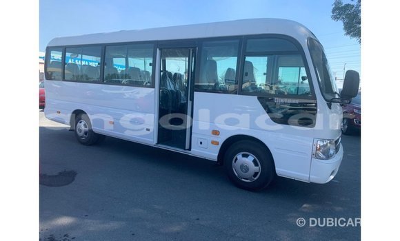 Comprar Importar Hyundai Accent Branco Carro em Import - Dubai em Bengo Province Comprar Importar Hyundai Accent Branco Carro em Import - Dubai em Bengo Province