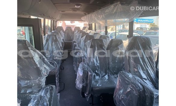 Comprar Importar Hyundai Accent Branco Carro em Import - Dubai em Bengo Province Comprar Importar Hyundai Accent Branco Carro em Import - Dubai em Bengo Province