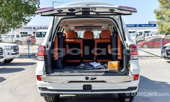 Comprar Importar Toyota Land Cruiser Branco Carro em Import - Dubai em Bengo Province Comprar Importar Toyota Land Cruiser Branco Carro em Import - Dubai em Bengo Province