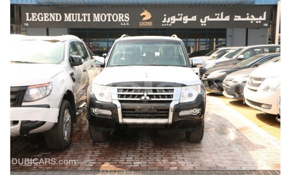 Acheter Import Voiture Mitsubishi Pajero Noir à Import - Dubai, Province de Bengo Acheter Import Voiture Mitsubishi Pajero Noir à Import - Dubai, Province de Bengo