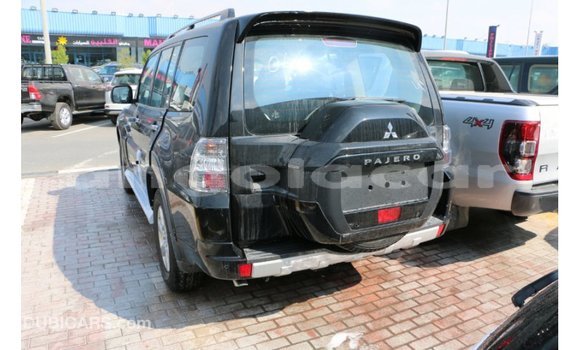 Acheter Import Voiture Mitsubishi Pajero Noir à Import - Dubai, Province de Bengo Acheter Import Voiture Mitsubishi Pajero Noir à Import - Dubai, Province de Bengo