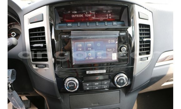 Acheter Import Voiture Mitsubishi Pajero Noir à Import - Dubai, Province de Bengo Acheter Import Voiture Mitsubishi Pajero Noir à Import - Dubai, Province de Bengo